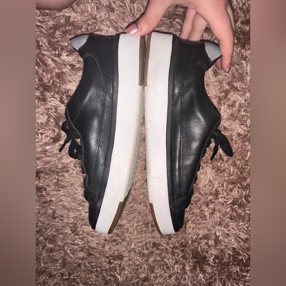 Kizik Black Leather slip on Sneakers M 6 W 7.5 comfort shoe casual athleisure - Picture 3 of 6